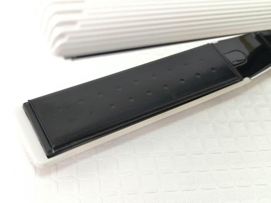 22年製 正規品　ReFaリファ ビューテック ストレートアイロン　2