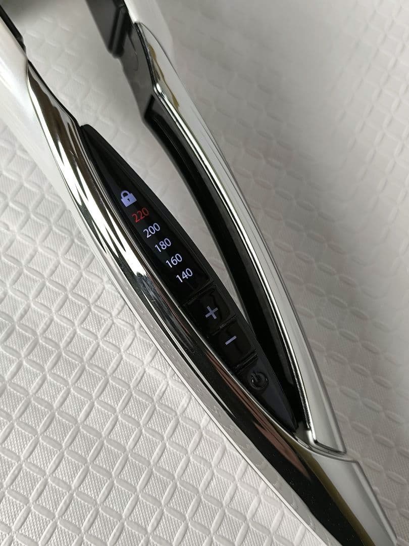 22年製 正規品　ReFaリファ ビューテック ストレートアイロン　2