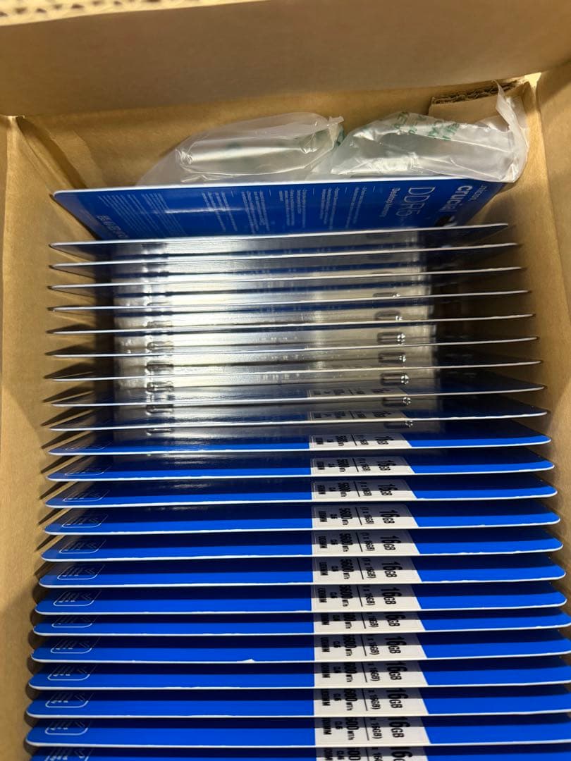 未開封 クルーシャル DDR5 16GB メモリ 5600MT/s UDIMM