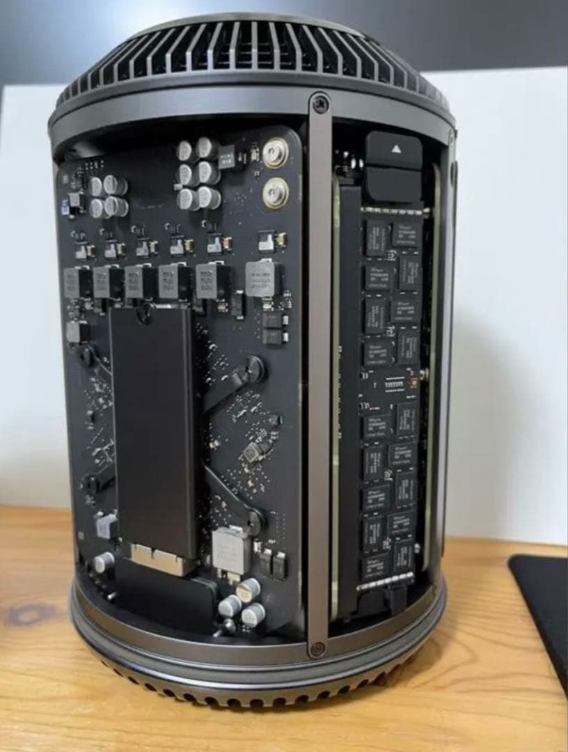 モモンガ　Mac Pro フルスペック