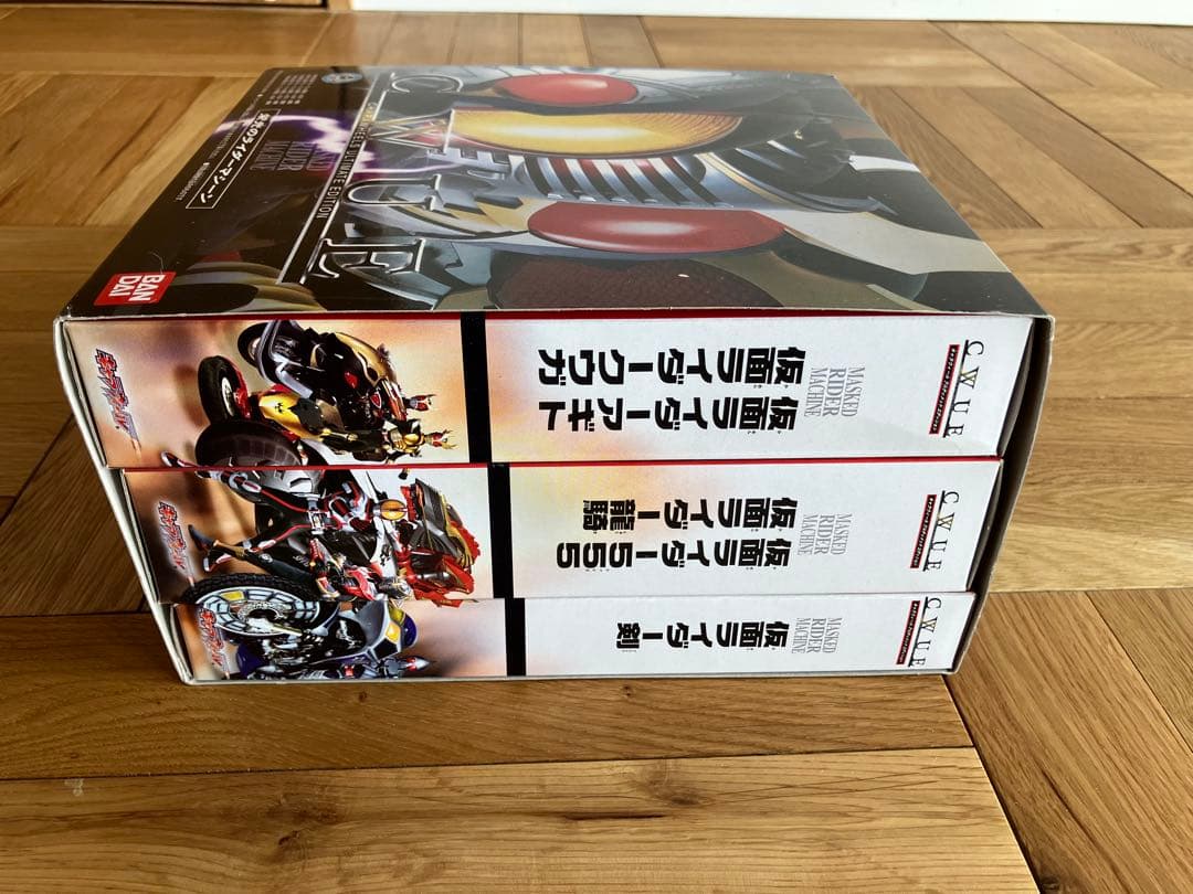 未開封 バンダイ C.W.U.E. 栄光のライダーマシーン 仮面ライダーセット