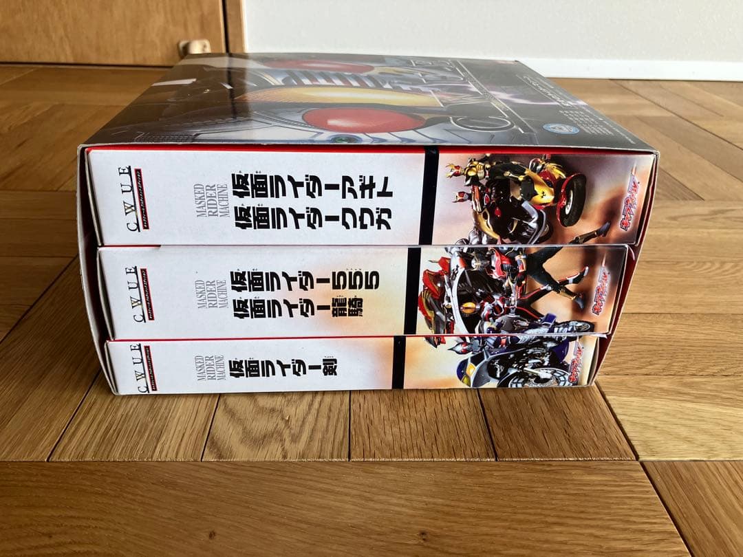 未開封 バンダイ C.W.U.E. 栄光のライダーマシーン 仮面ライダーセット