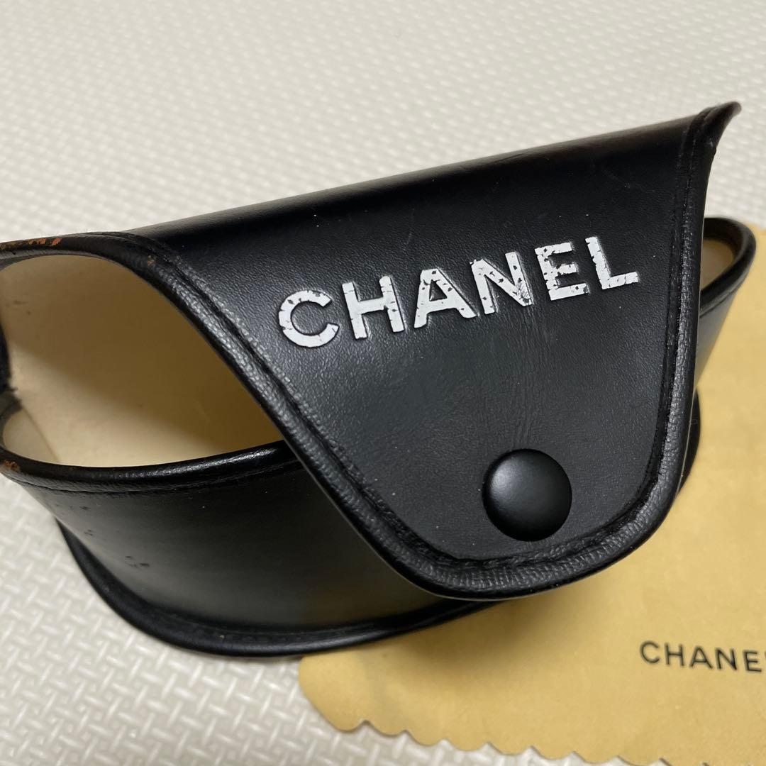 CHANEL　シャネル　サングラス　黒　ケース付き　ヴィンテージ