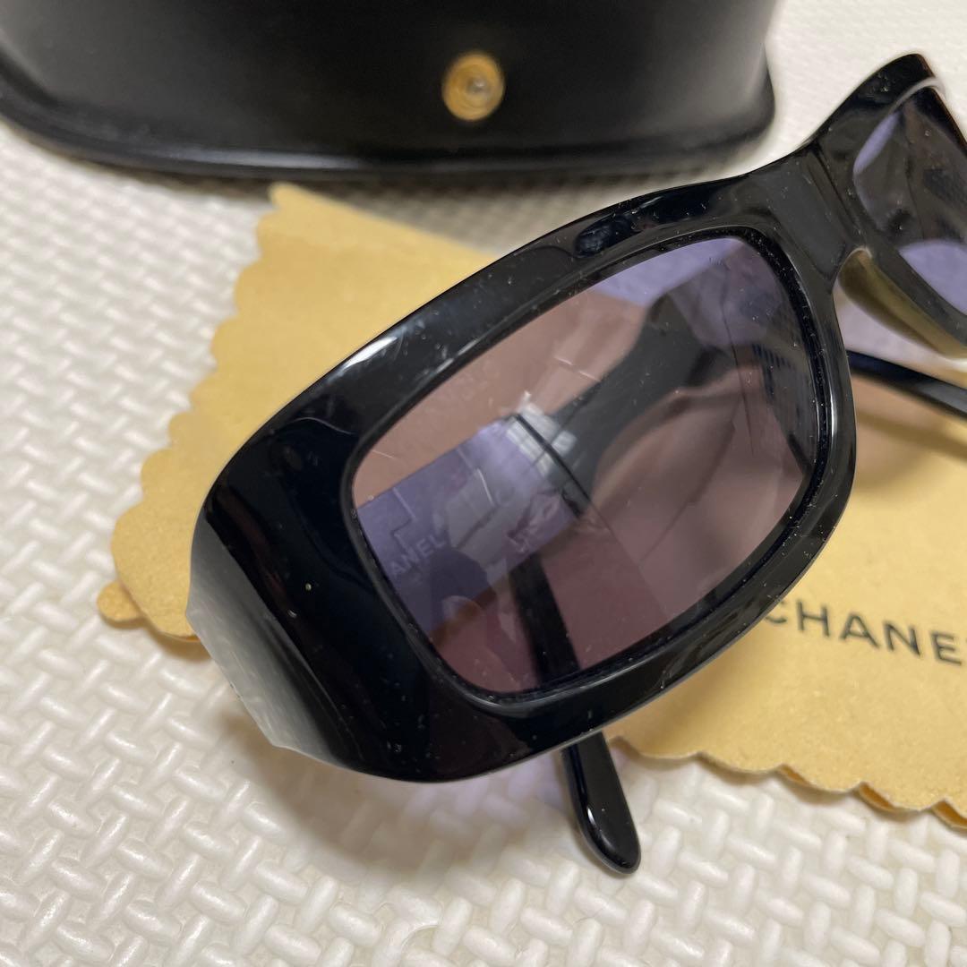 CHANEL　シャネル　サングラス　黒　ケース付き　ヴィンテージ