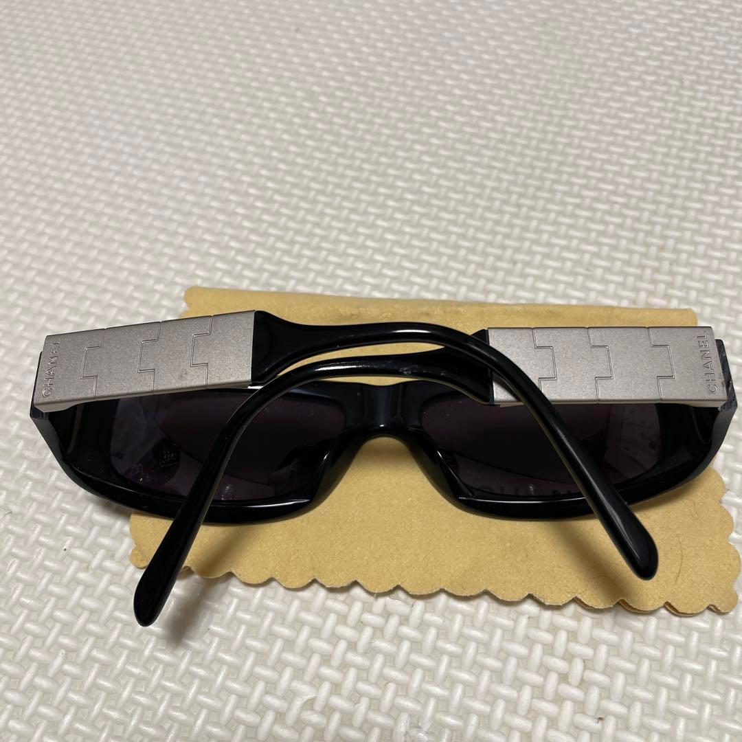 CHANEL　シャネル　サングラス　黒　ケース付き　ヴィンテージ