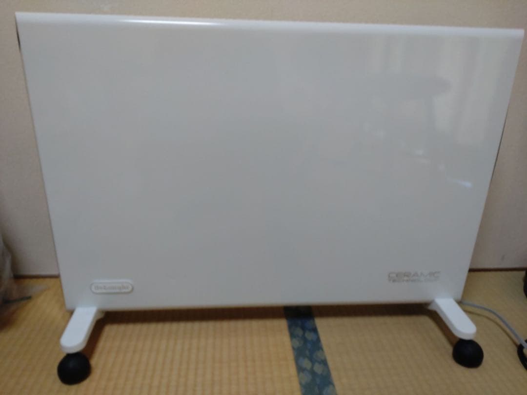 ギ*ー様 デロンギ　コンベクターヒーター　HXJ60L12-WH 1200W 2