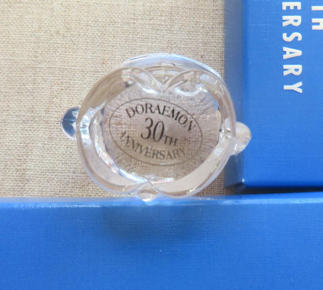 ドラえもん ガラスフィギュア 30周年記念　非売品