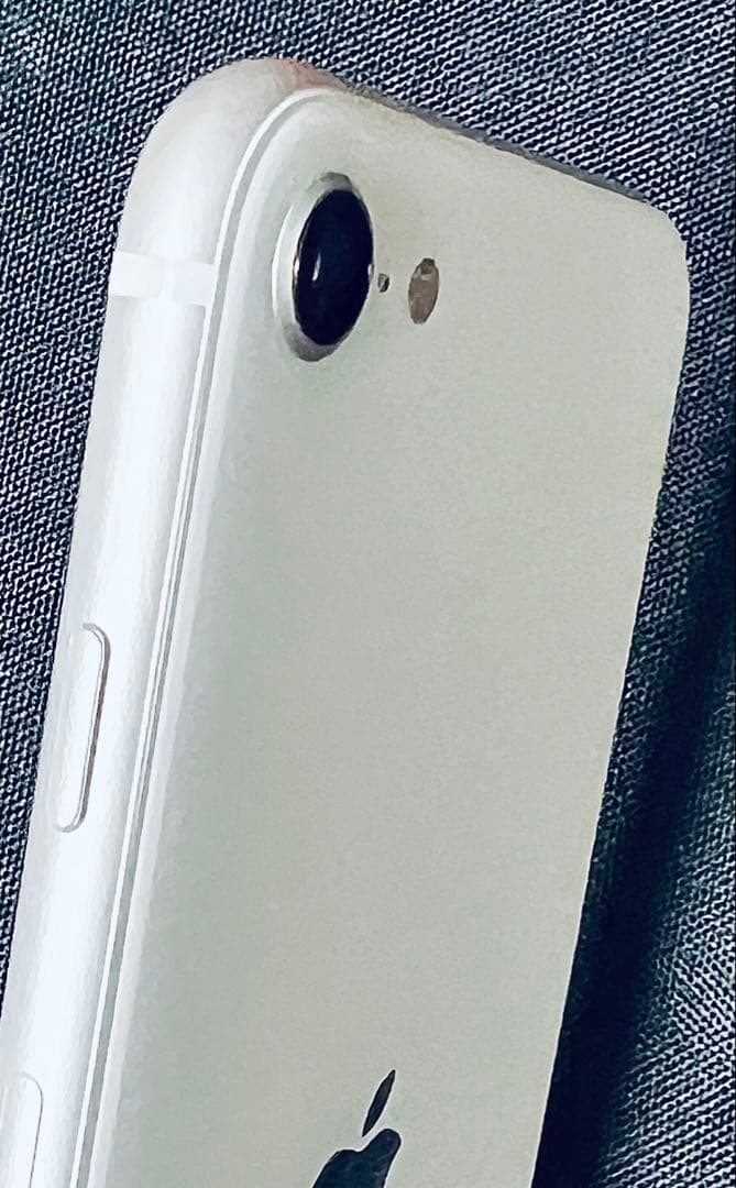 【美品】iPhone SE第2世代 本体