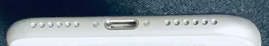 【美品】iPhone SE第2世代 本体