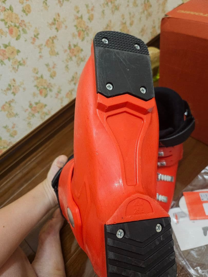 ATOMIC REDSTER Jr 60 スキーブーツ 赤色