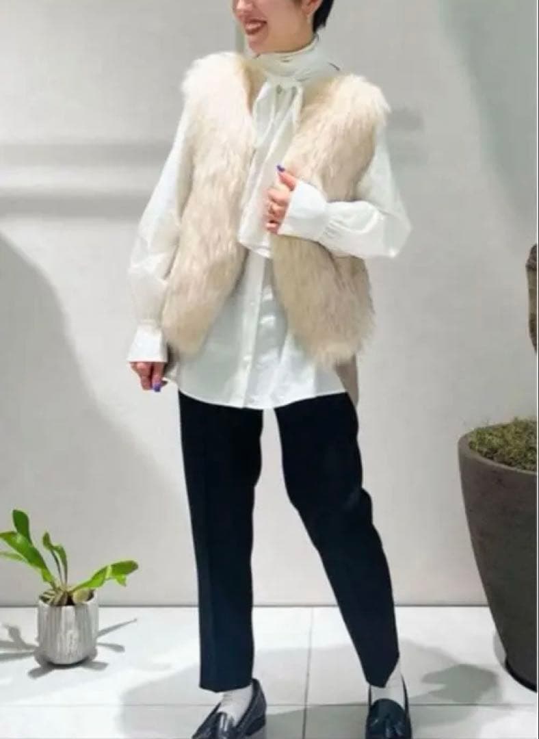 即日発送◎アルアバイル　ルルウィルビー フェイクファードッキングショートジレ