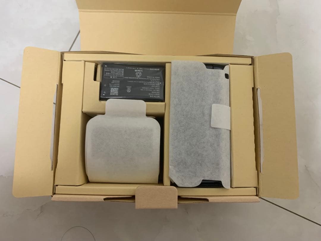 波*兎様 docomo F-41F スマートフォン 本体