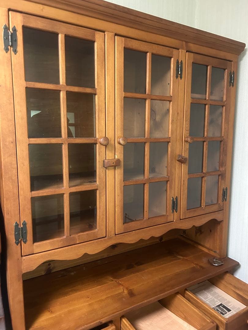 木製食器棚 ガラス扉 ハート型カットアウト【今月購入できる人 】