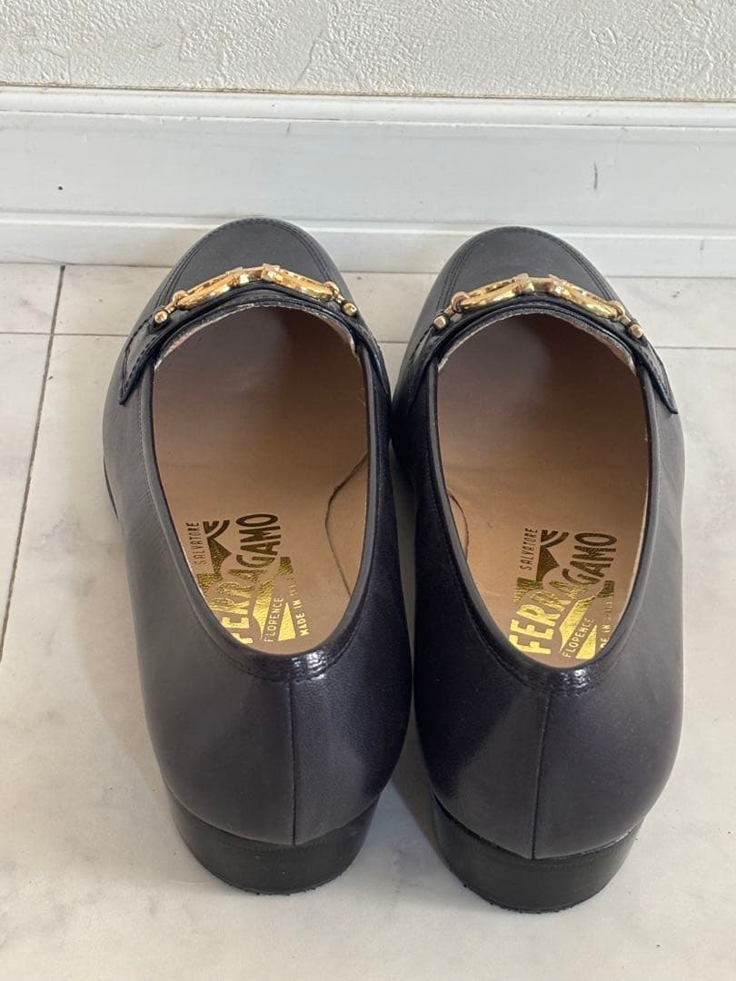 SalvatoreFerragamo 6 1/2 RAMONAレザー ローファー