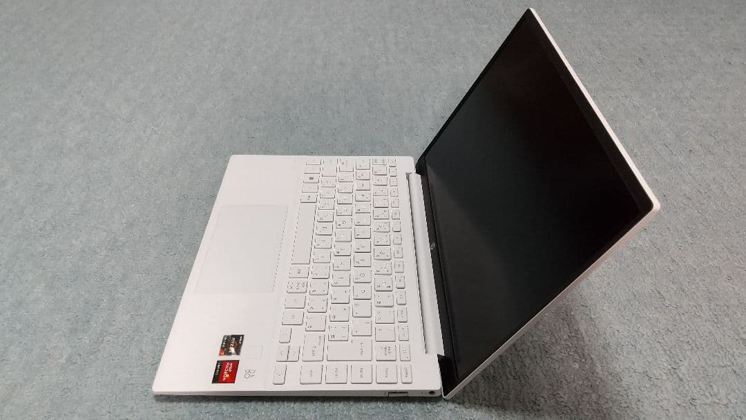 m*1様 【不良品】HP Pavilion Aero Laptop 13-be0