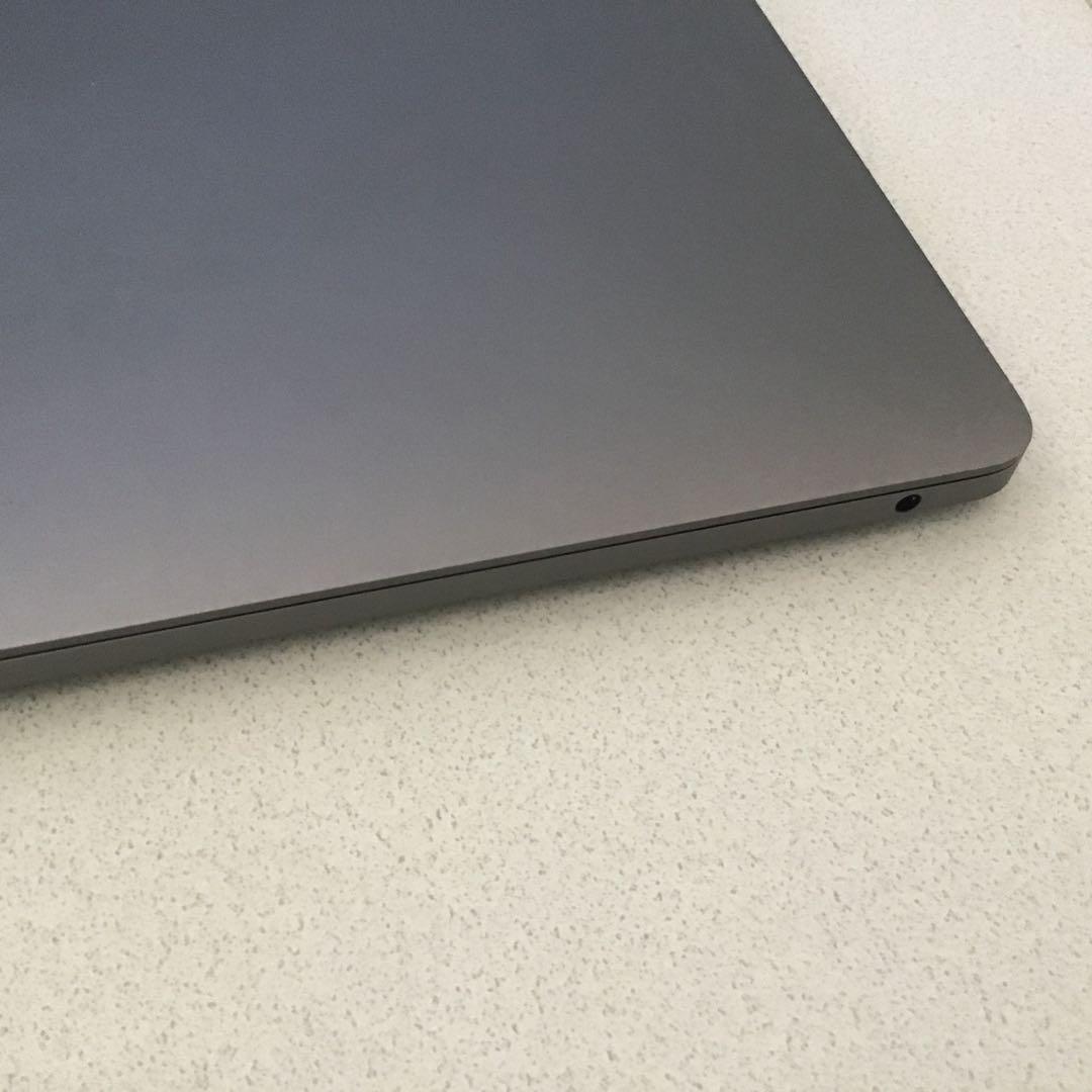 MacBook本体 MacBook Pro (13-inch, Late 2016)