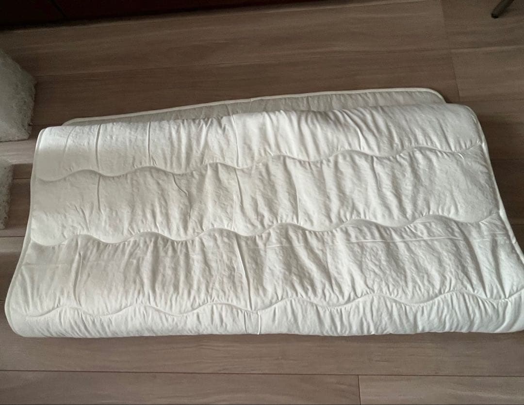 頼める発送　直接受渡可能　美品　エアウィーヴ ベッドマットレス S02 シングル