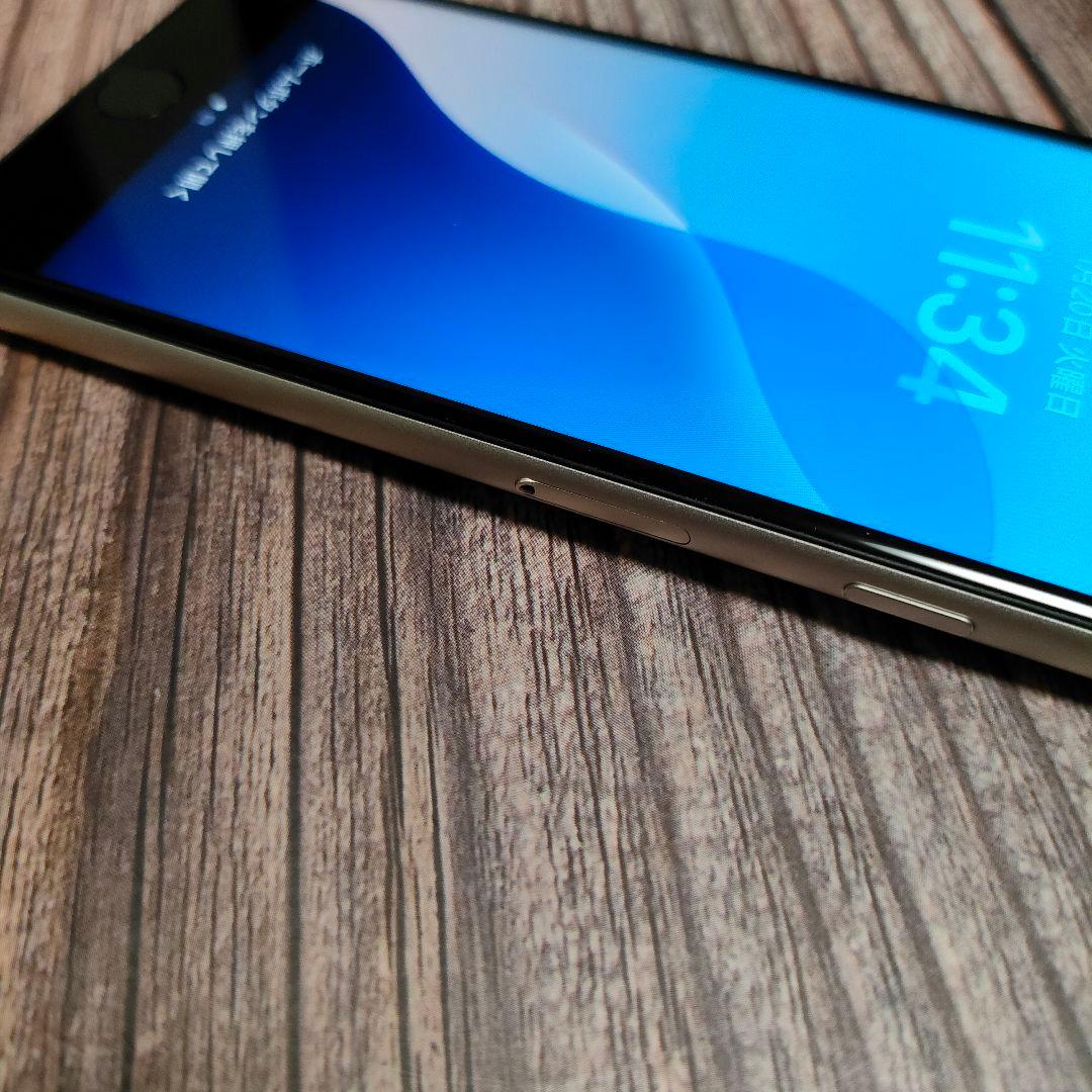 iPhone SE 第3世代 SIMフリー 64GB 美品 ガラスフィルム付き