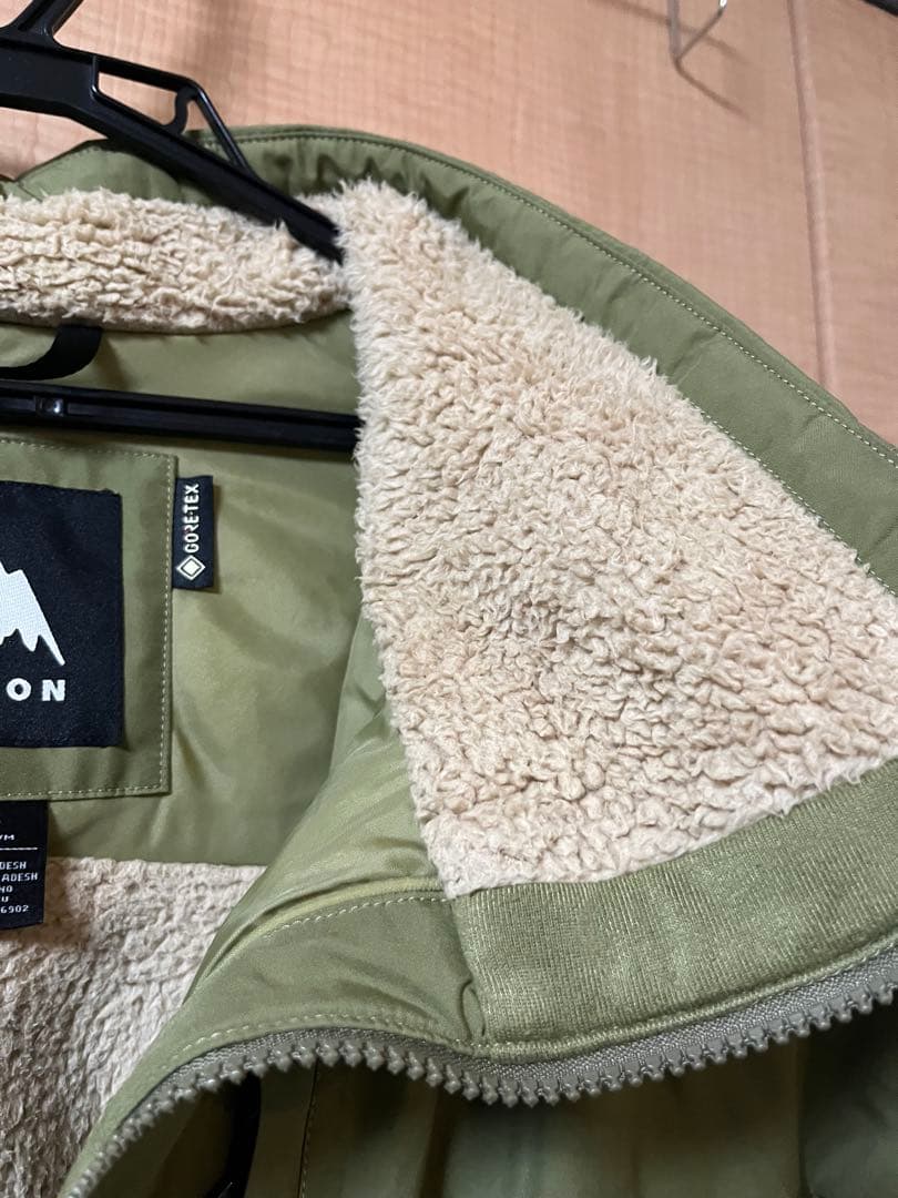 burton wms レディース Gore-Tex ジャケット　カーキ