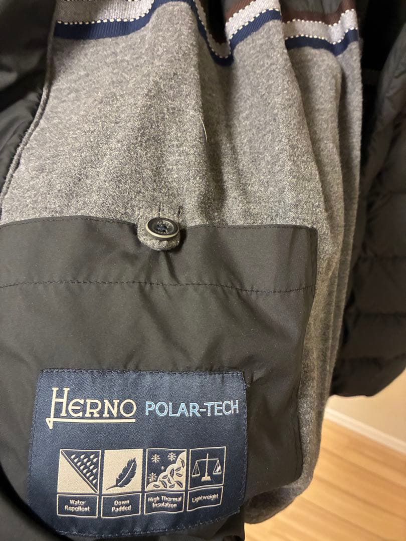 Herno ファー付き ダウンジャケット　ブラック　48‼️