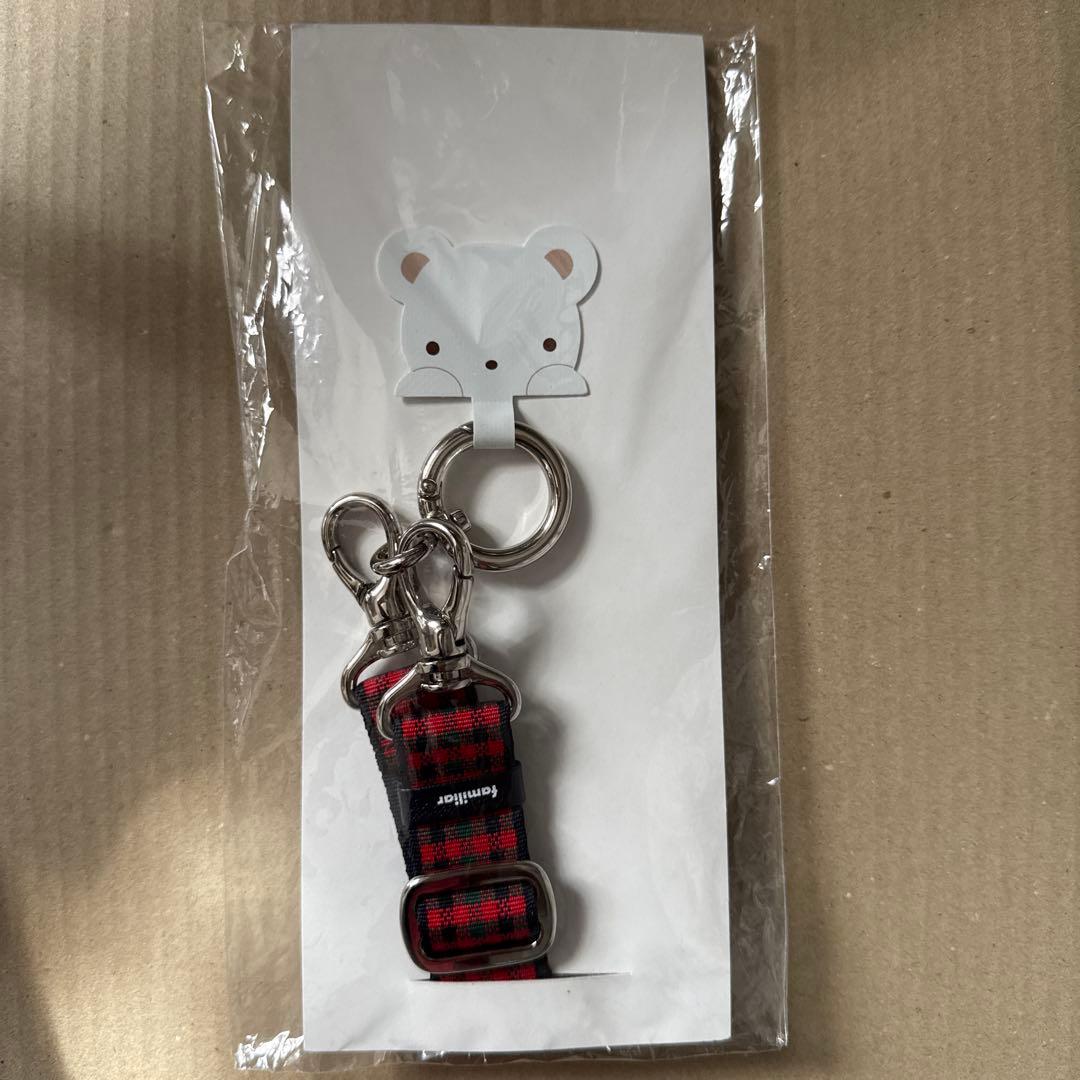 ファミリア　ショルダーストラップ　赤チェック