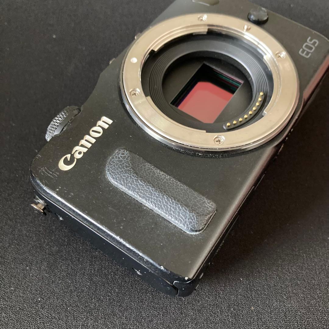 Canon EOS M ブラック 初代 ミラーレス デジタルカメラ