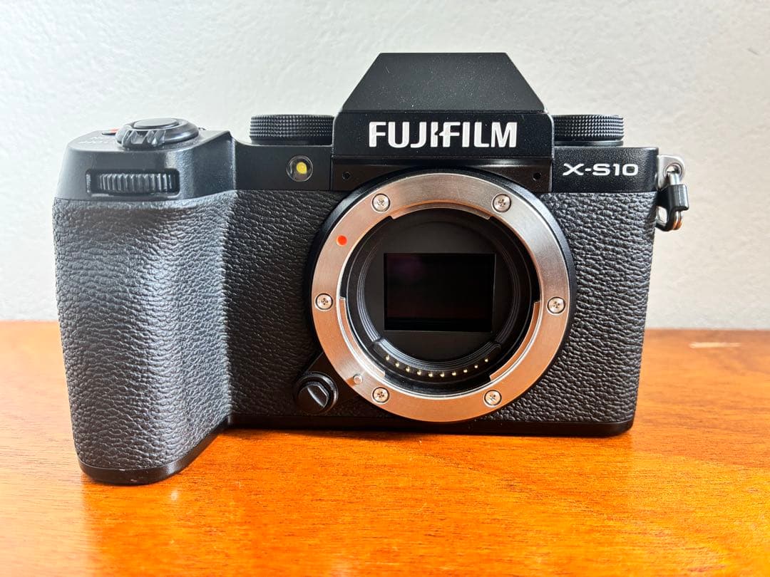X-S10 (カメラ本体) , XC35mmF2 (レンズ)