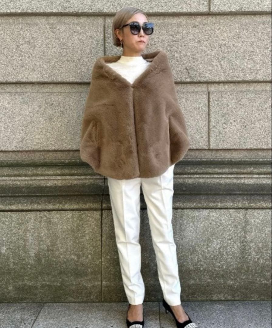 即日発送 新品未使用 タグ付き JENNE リッチボリュームファーケープ