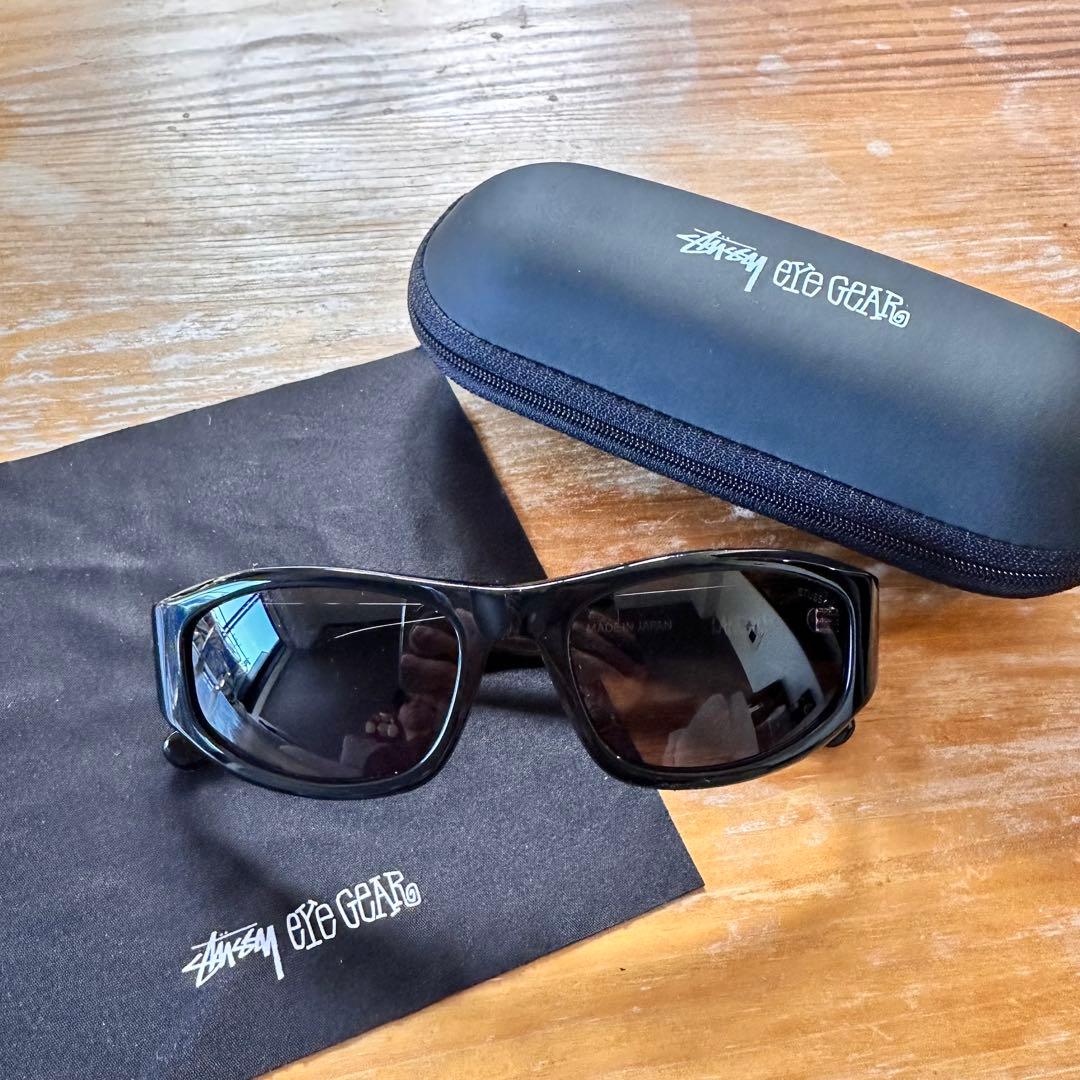 Stussy ブラック　サングラス