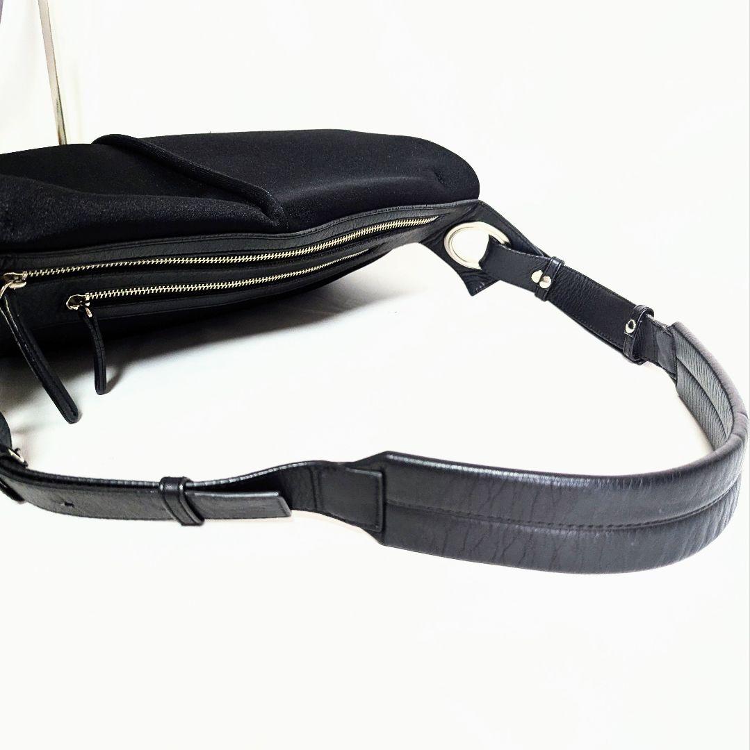 美品◎kawa-kawa hatome ボディバッグ 牛革 斜め掛け L 黒