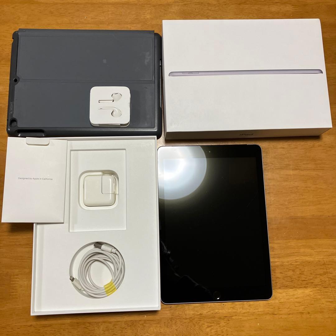 iPad(6世代)32GB スペースグレー 充電器・ケーブル付き 中古