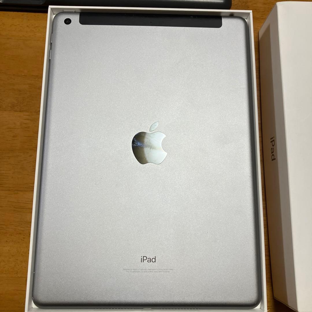 iPad(6世代)32GB スペースグレー 充電器・ケーブル付き 中古