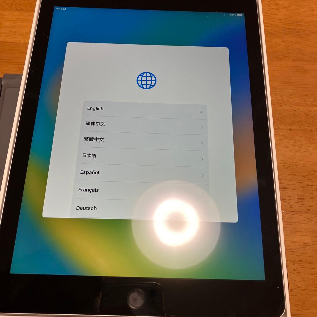 iPad(6世代)32GB スペースグレー 充電器・ケーブル付き 中古