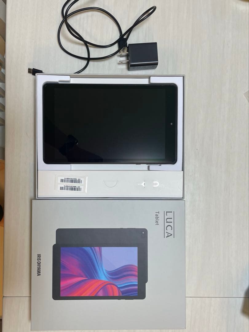 美品　Luca タブレット TM082M4 ブラック
