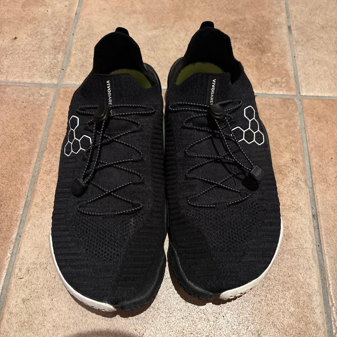 VIVOBAREFOOTモータスフレックス黒メンズ　42