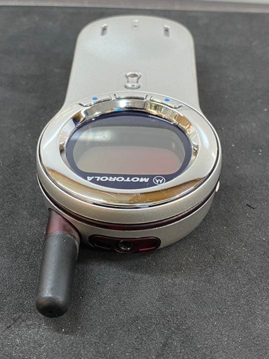 Motorola 日本未発売　V70 コレクター品