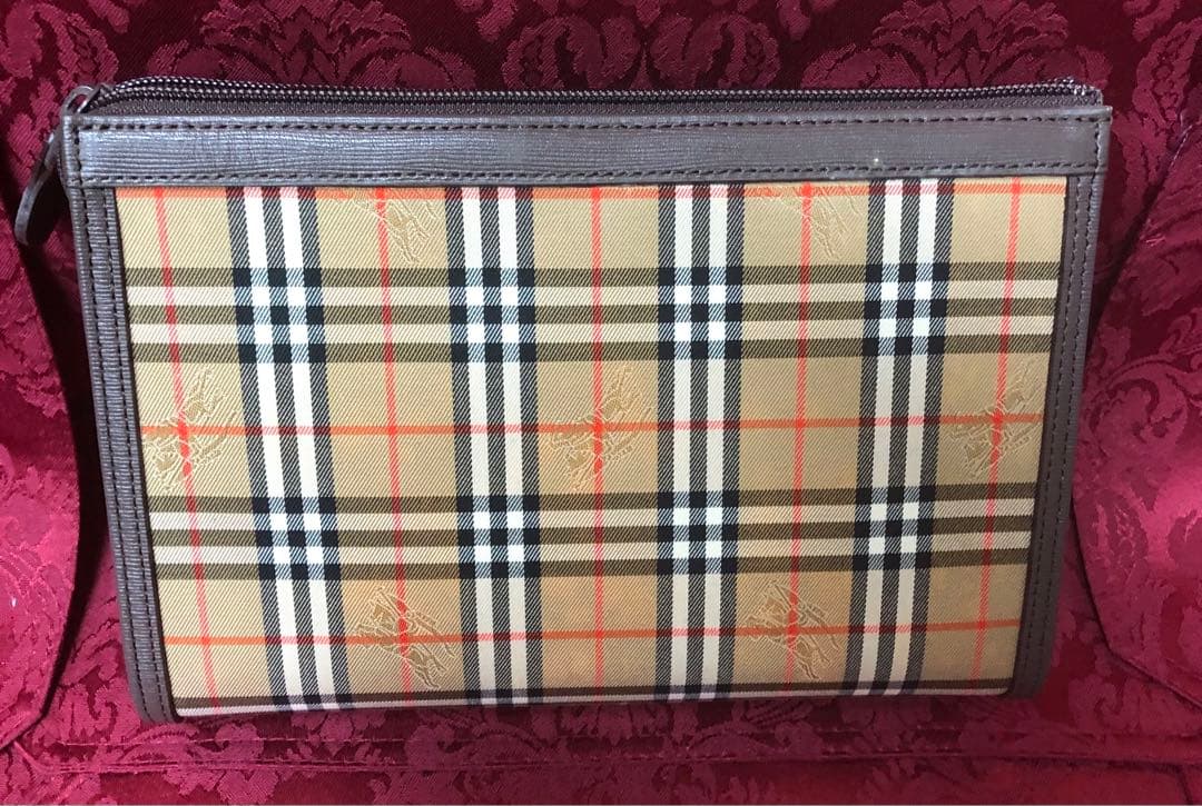 【極美品】バーバリー★ノバチェック★シャドーホース★ホースロゴ★クラッチバッグ