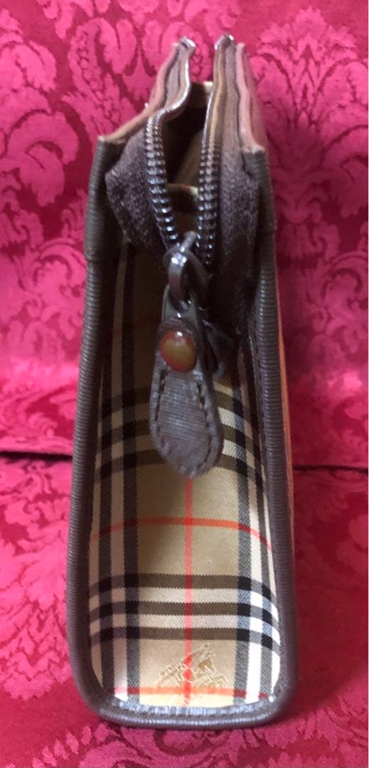 【極美品】バーバリー★ノバチェック★シャドーホース★ホースロゴ★クラッチバッグ