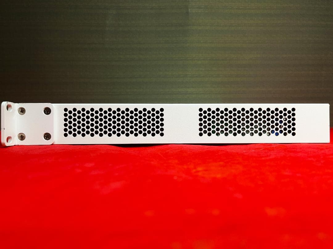 ■ ファイアウォール Fortinet Fortigate 200F ② 動作品