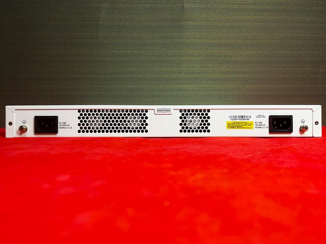 ■ ファイアウォール Fortinet Fortigate 200F ② 動作品