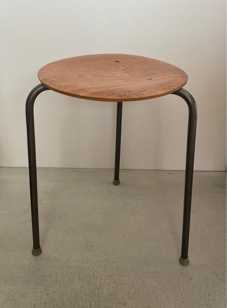 スツール　ビンテージ　デンマーク　３本足