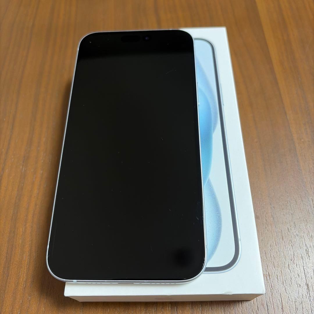 Apple iPhone 15 ブルー本体　バッテリー95%