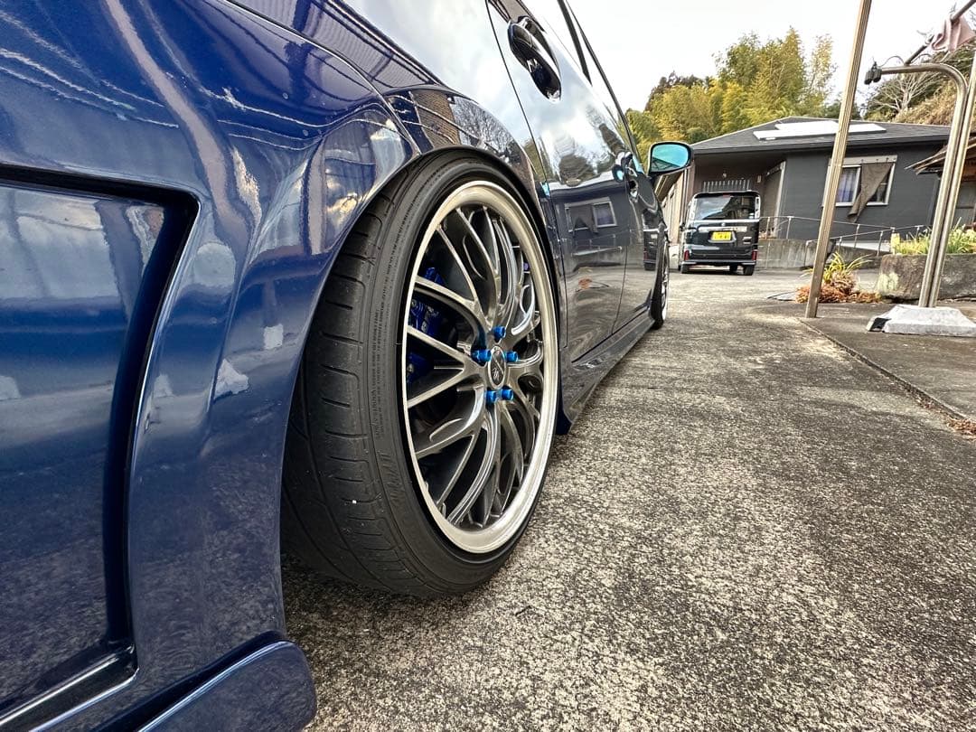 ロクサーニ マルチフォルケッタ SBCリムポリッシュ 18インチ