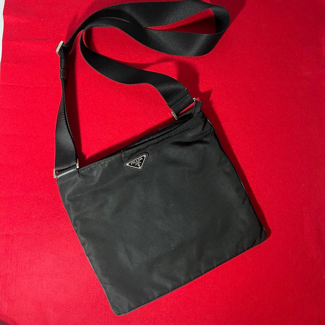 PRADA プラダ　ショルダーバッグ サコッシュ　ナイロン　黒　ヴィンテージ