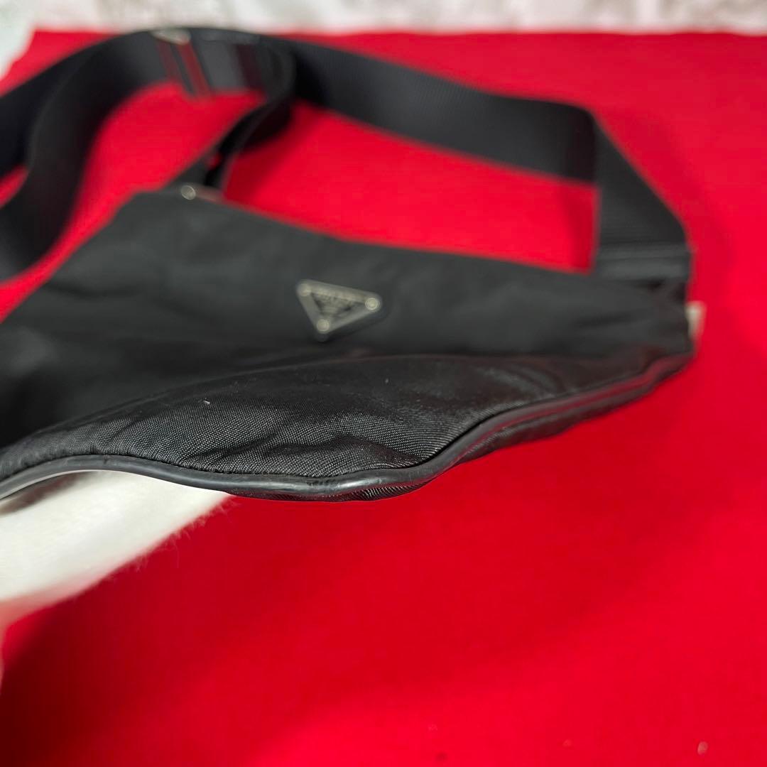 PRADA プラダ　ショルダーバッグ サコッシュ　ナイロン　黒　ヴィンテージ