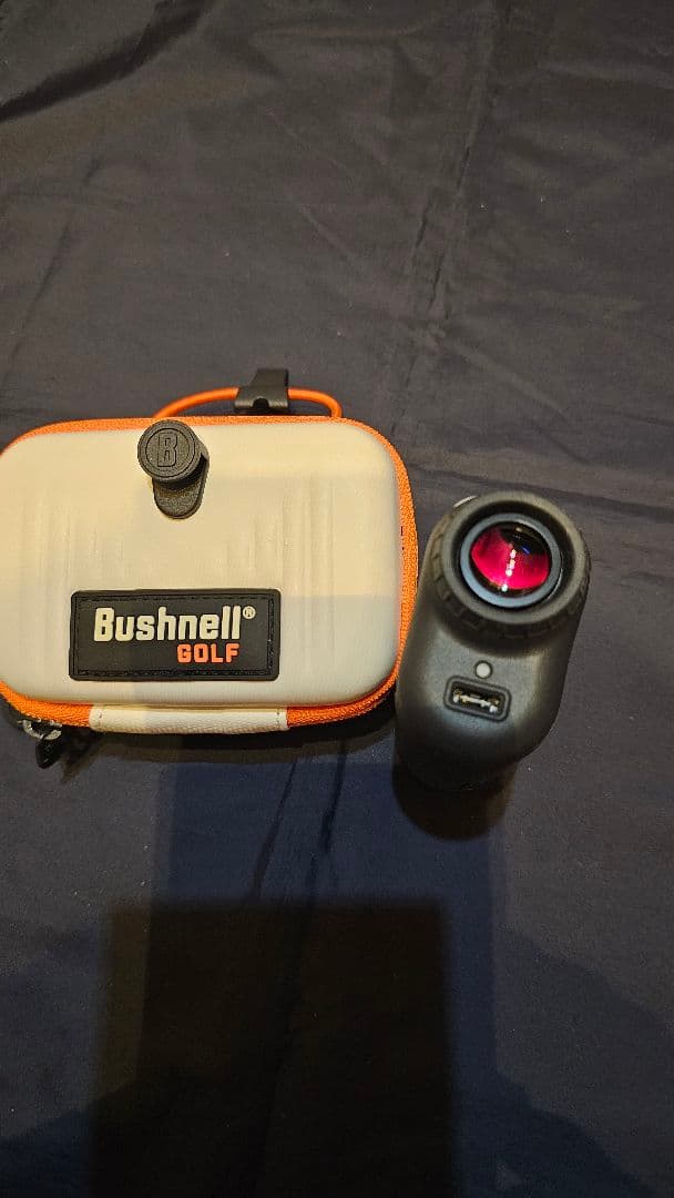 新品未使用　Bushnell ゴルフ用距離計 本体と付属品
