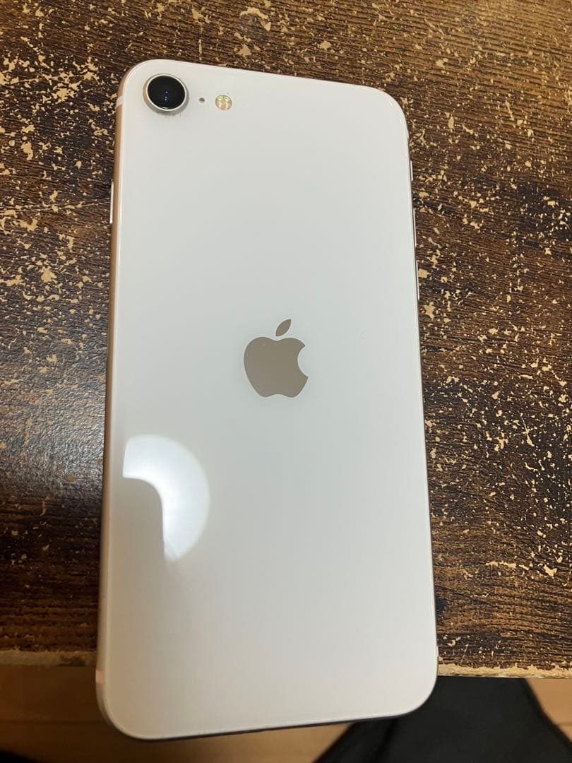 Apple iPhone SE 2 ホワイト