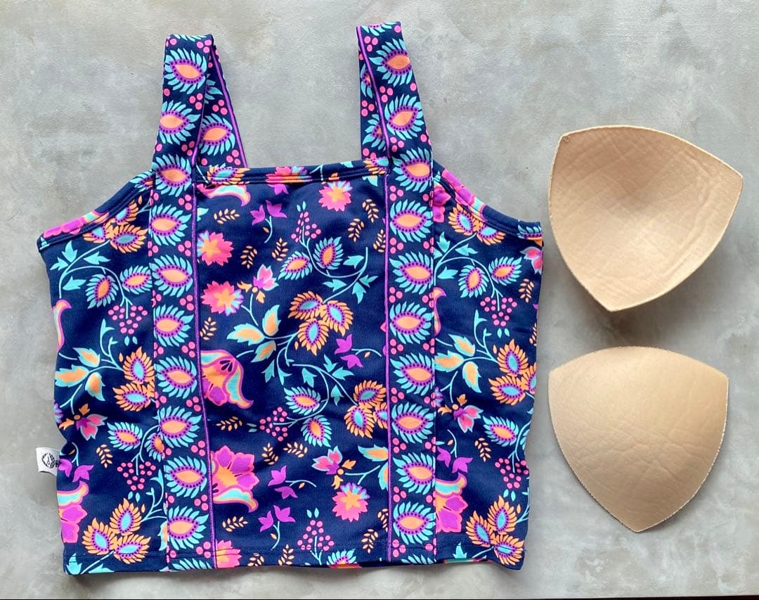 Linda Worksセットアップ ジャイプール（トップスP、レギンスM）