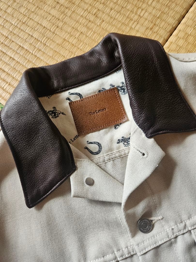 アイボリージャケット レザー襟付き