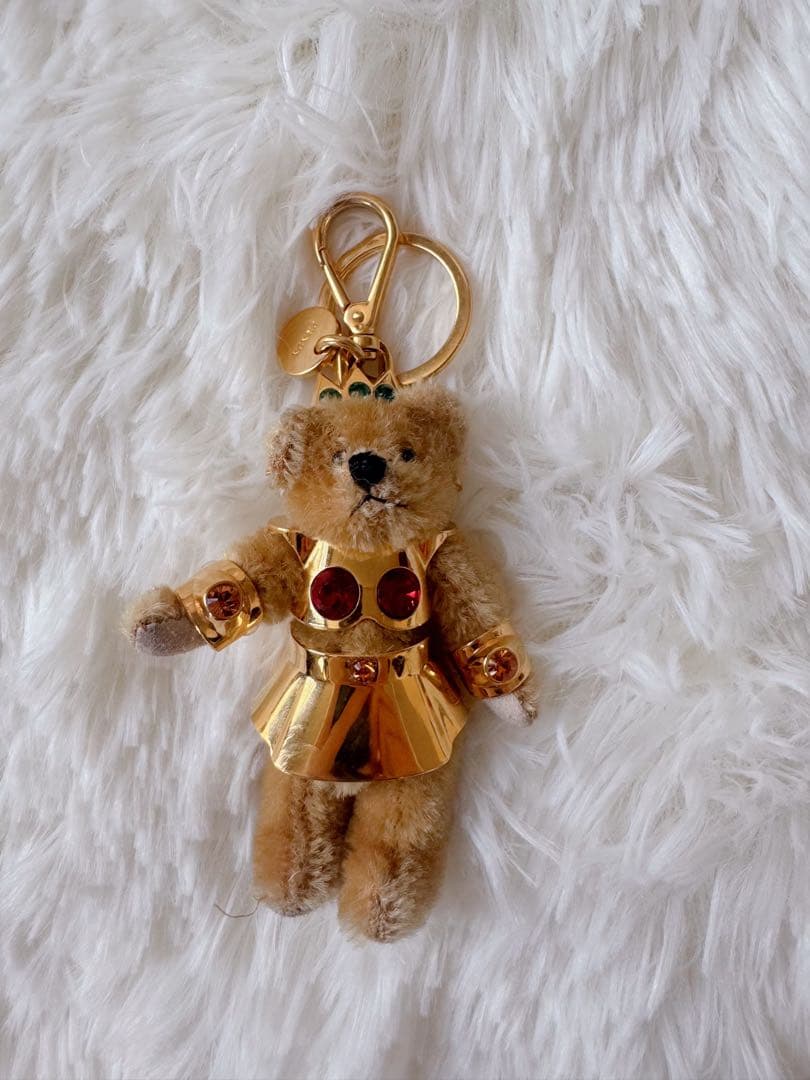 PRADA クマ型チャーム ゴールド装飾